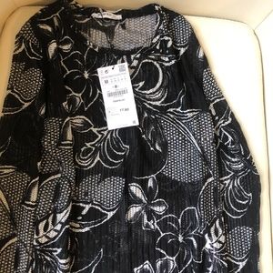 Zara top never worn